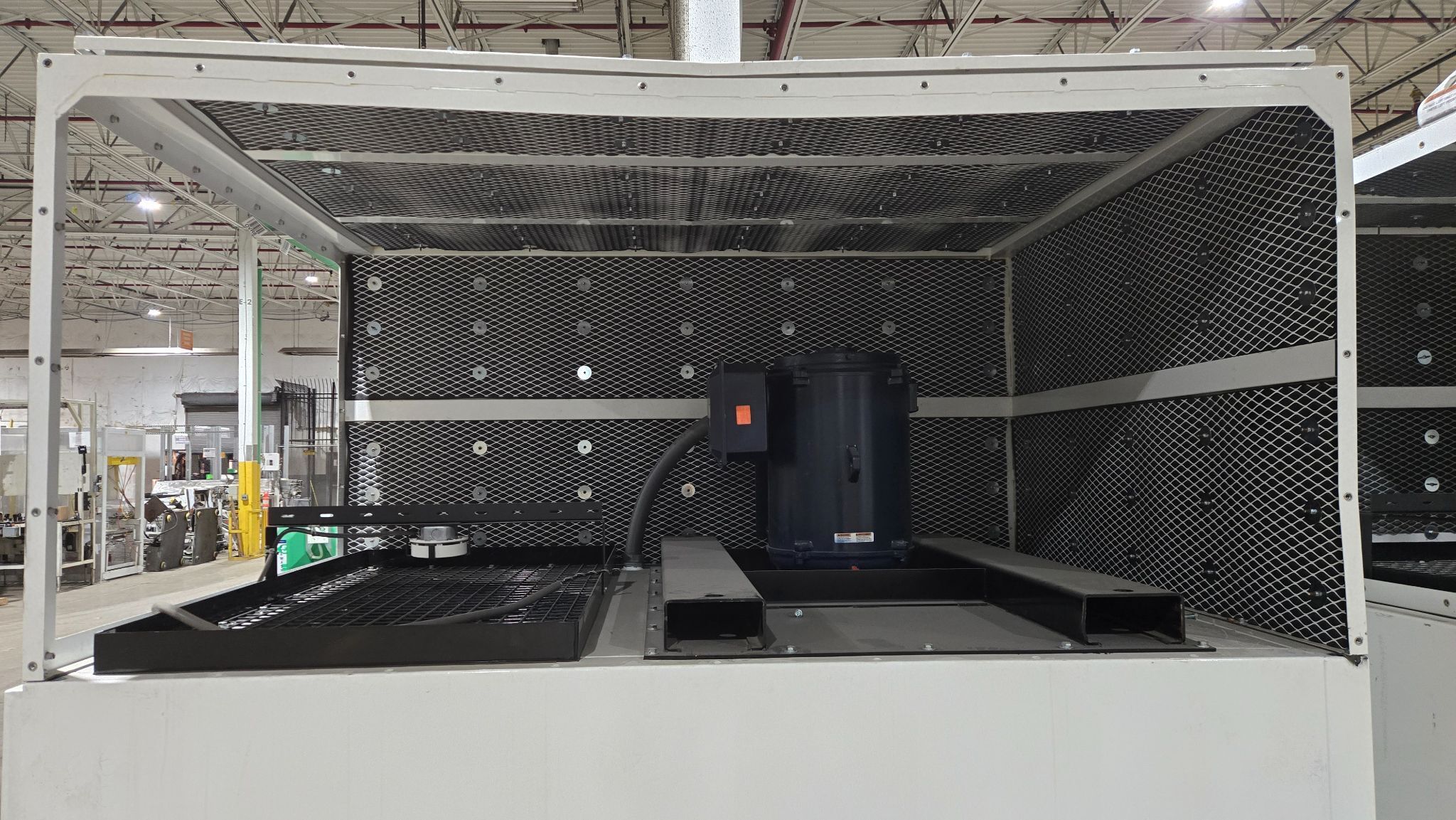 ROBOVENT NICE FILTERED EXHAUST SYSTEM WELDING/FUMES/DUST USED 3