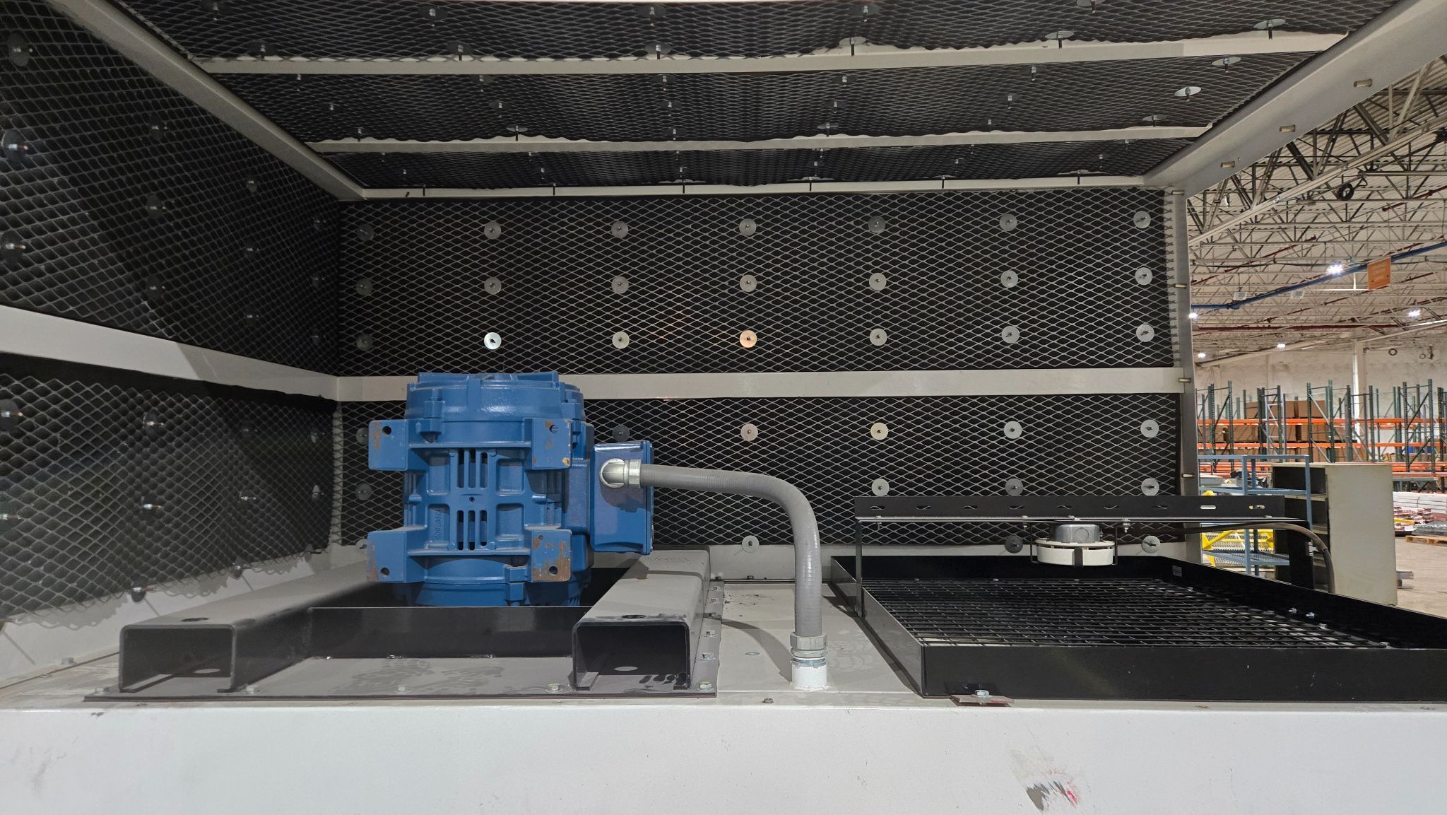 ROBOVENT DUST COLLECTION SYSTEM/ EXHAUST SYSTEM USED 3