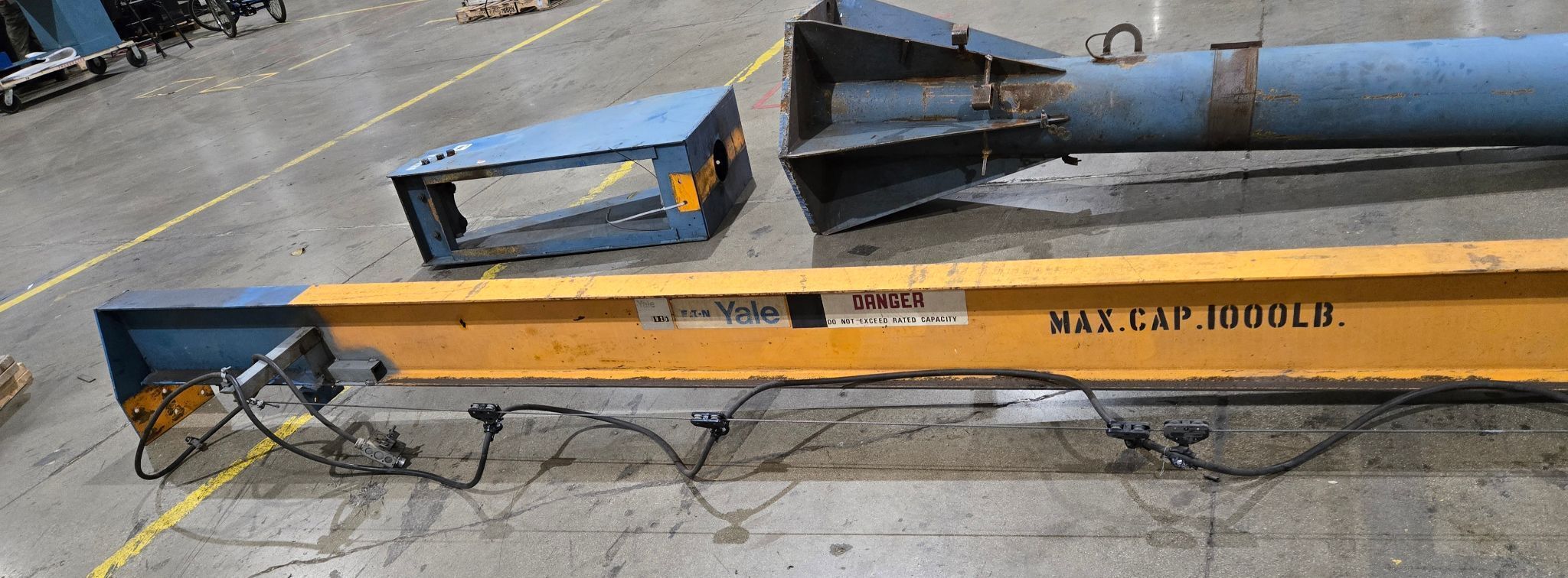 EATON YALE 1/2 TON Pedestal JIB Crane USED 3