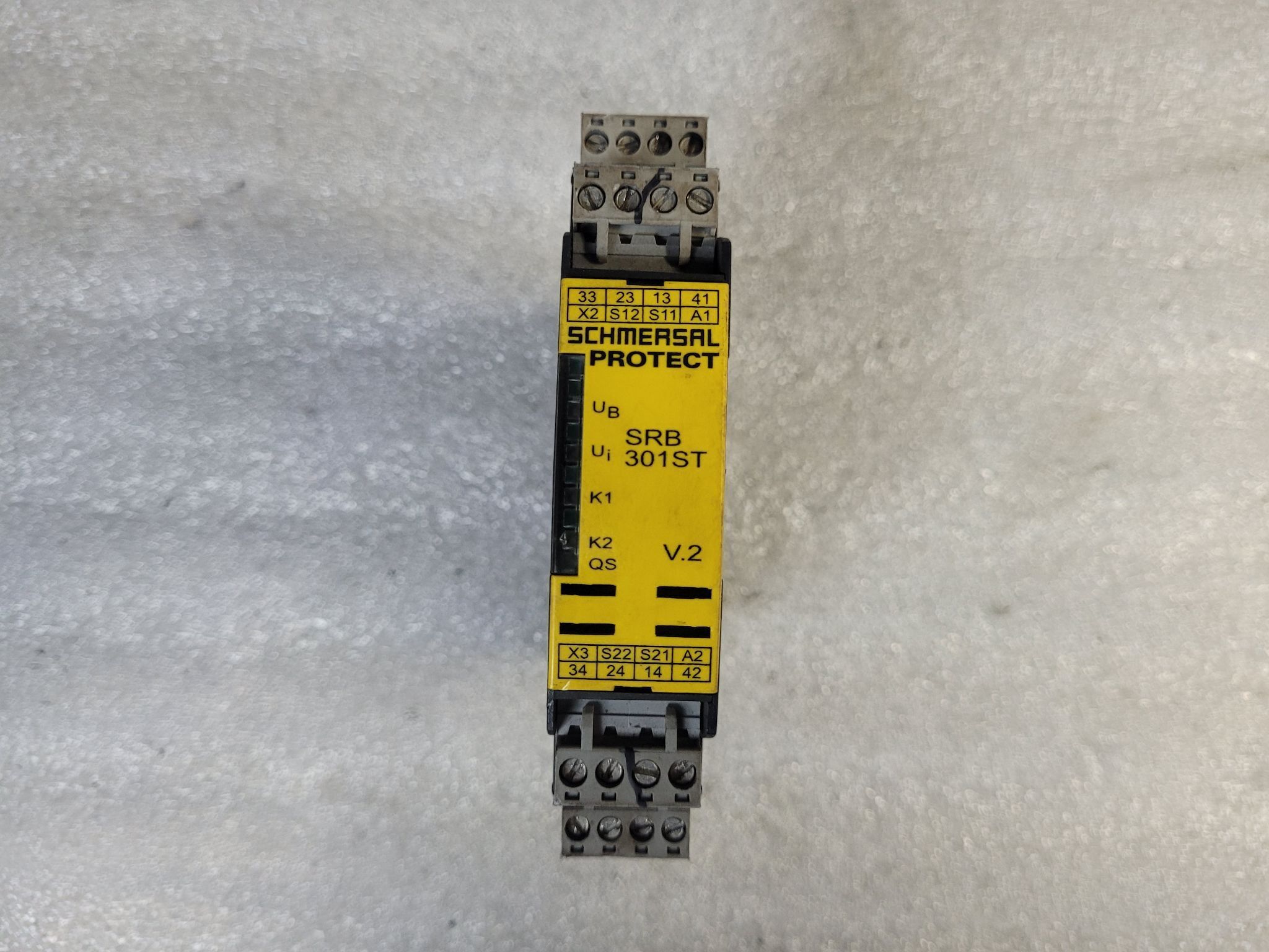 SCHMERSAL SRB-301ST Safety Monitoring Relay 230VAC USED 1