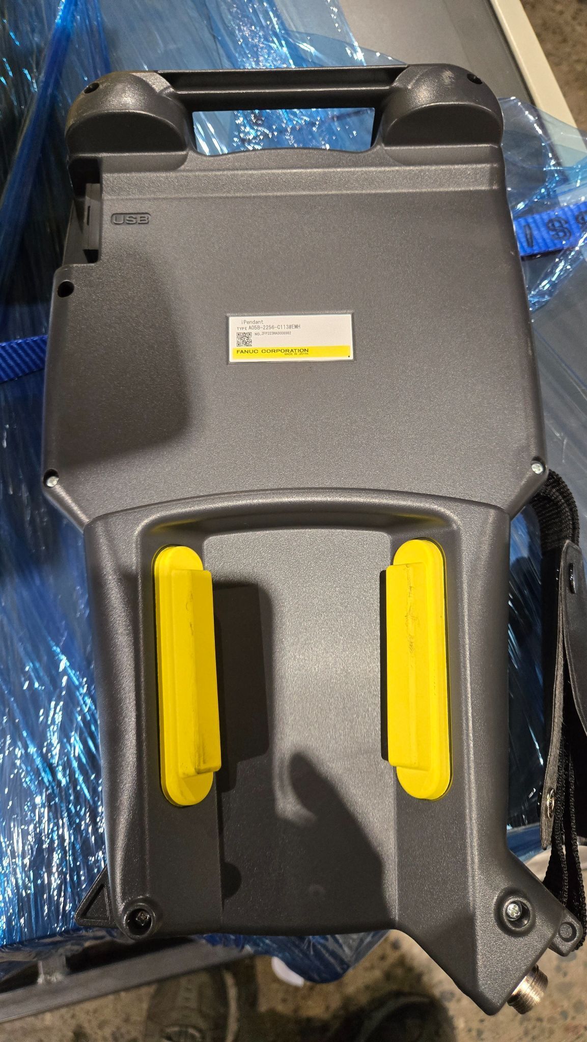 FANUC M-410iC/185 + R-30iB PLUS ROBOT AND CONTROLLER NEW 11