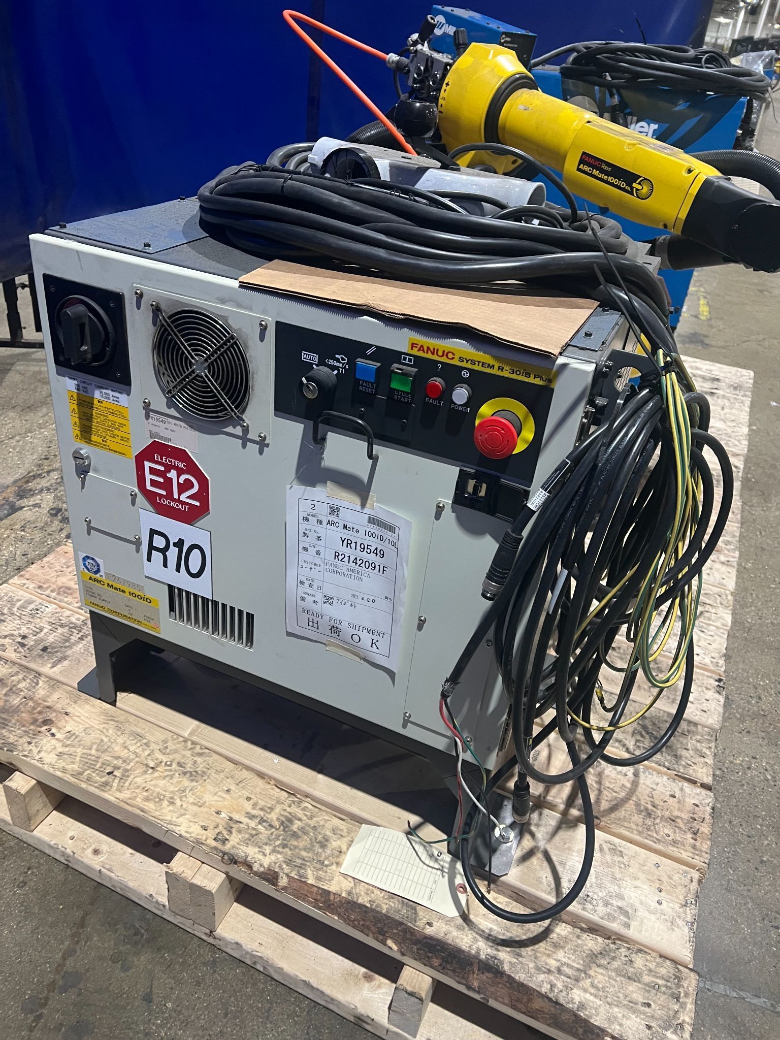 FANUC ArcMate 100iD/10L w/ R-30iB PLUS Controls & Weld Package USED Low Hours 3