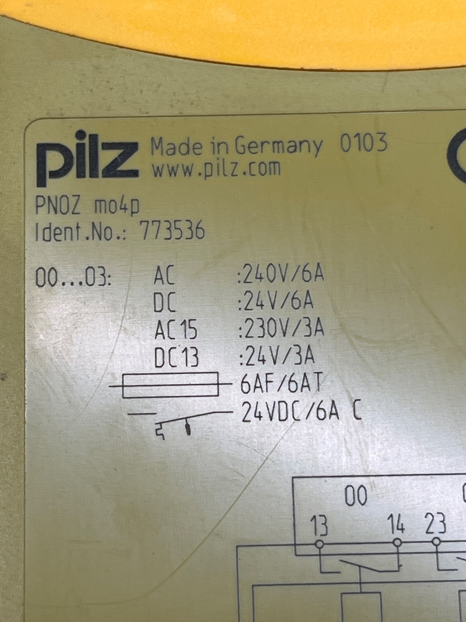 PILZ 773536 PNOZ mo4p Safety Controller Module USED 4