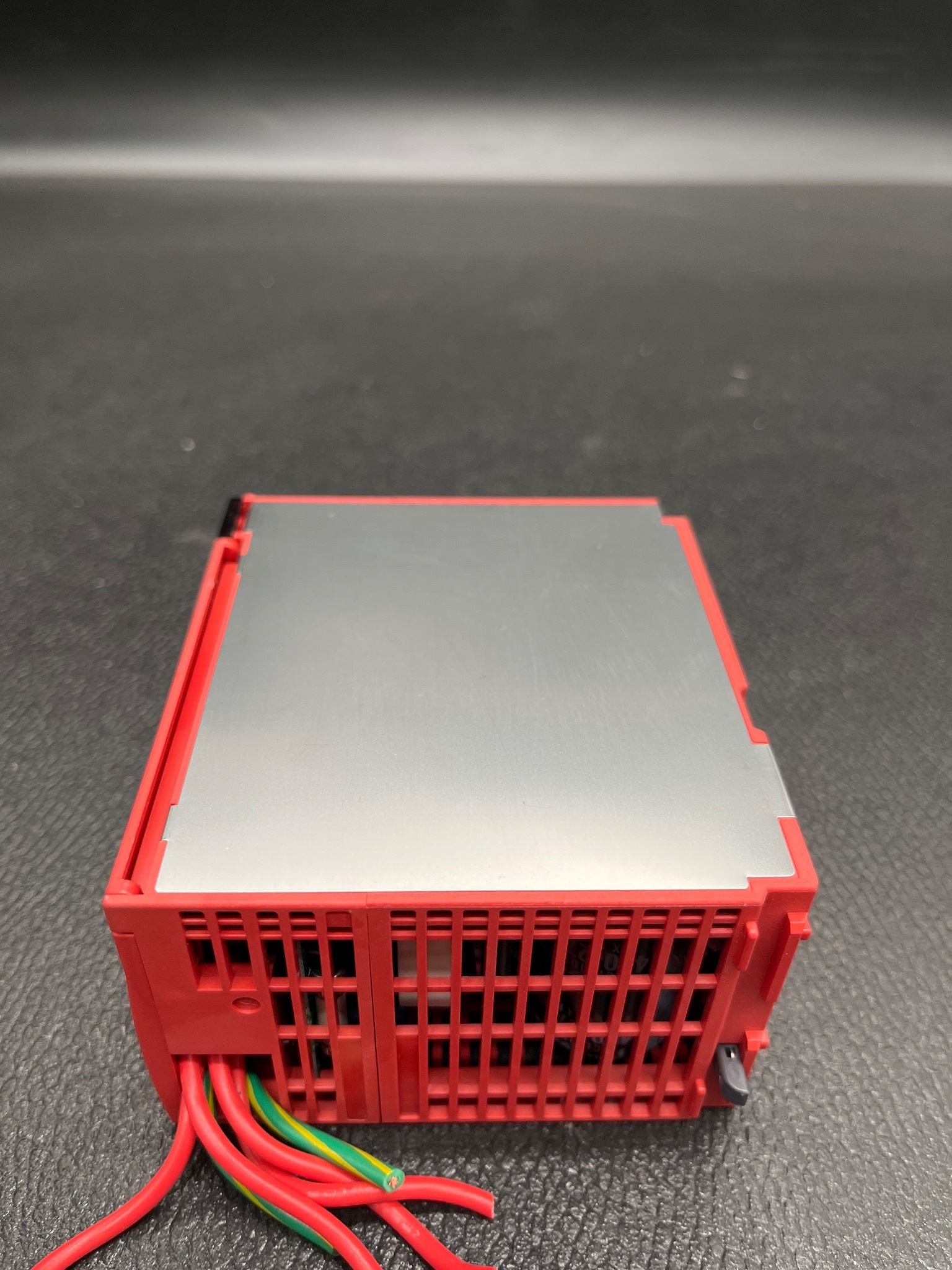 MITSUBISHI ELECTRIC Q61P Power Supply Module USED 3