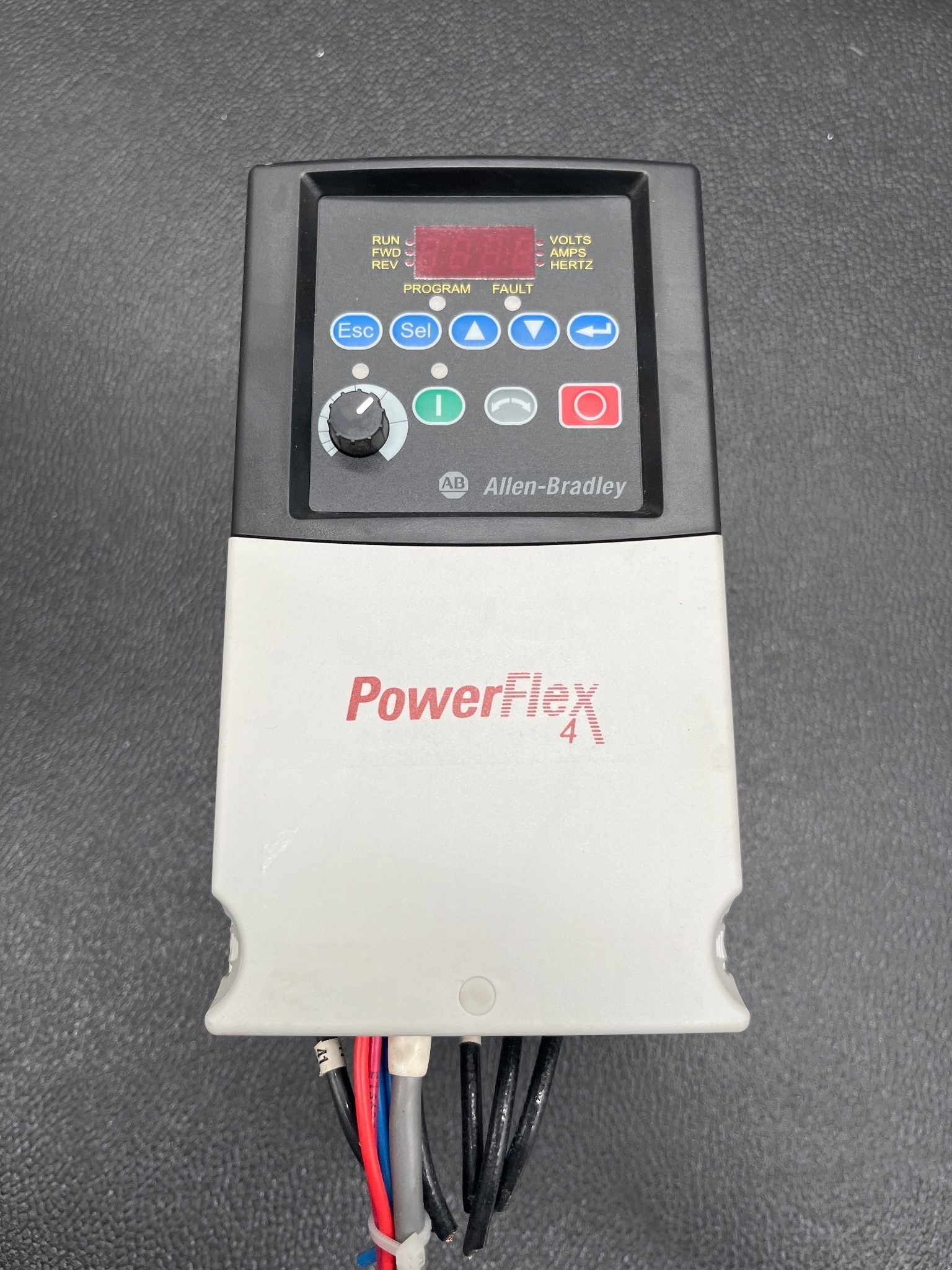 ALLEN BRADLEY 22A-D8P7N104 PowerFlex 4 AC Drive USED 0