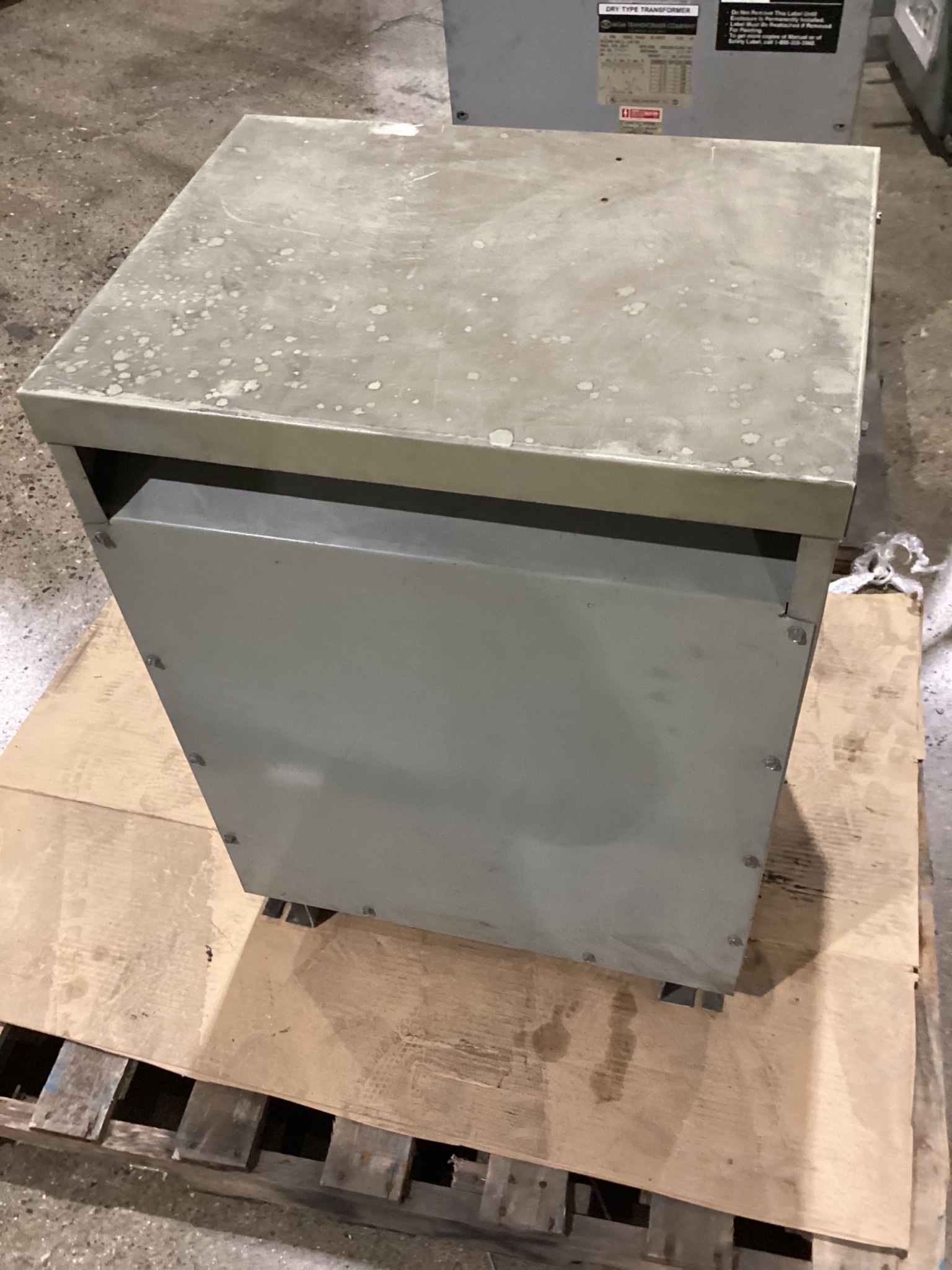 SIEMENS 3F3Y045 Transformer 480V - 208Y/120V 45 KVA 3PH USED 2
