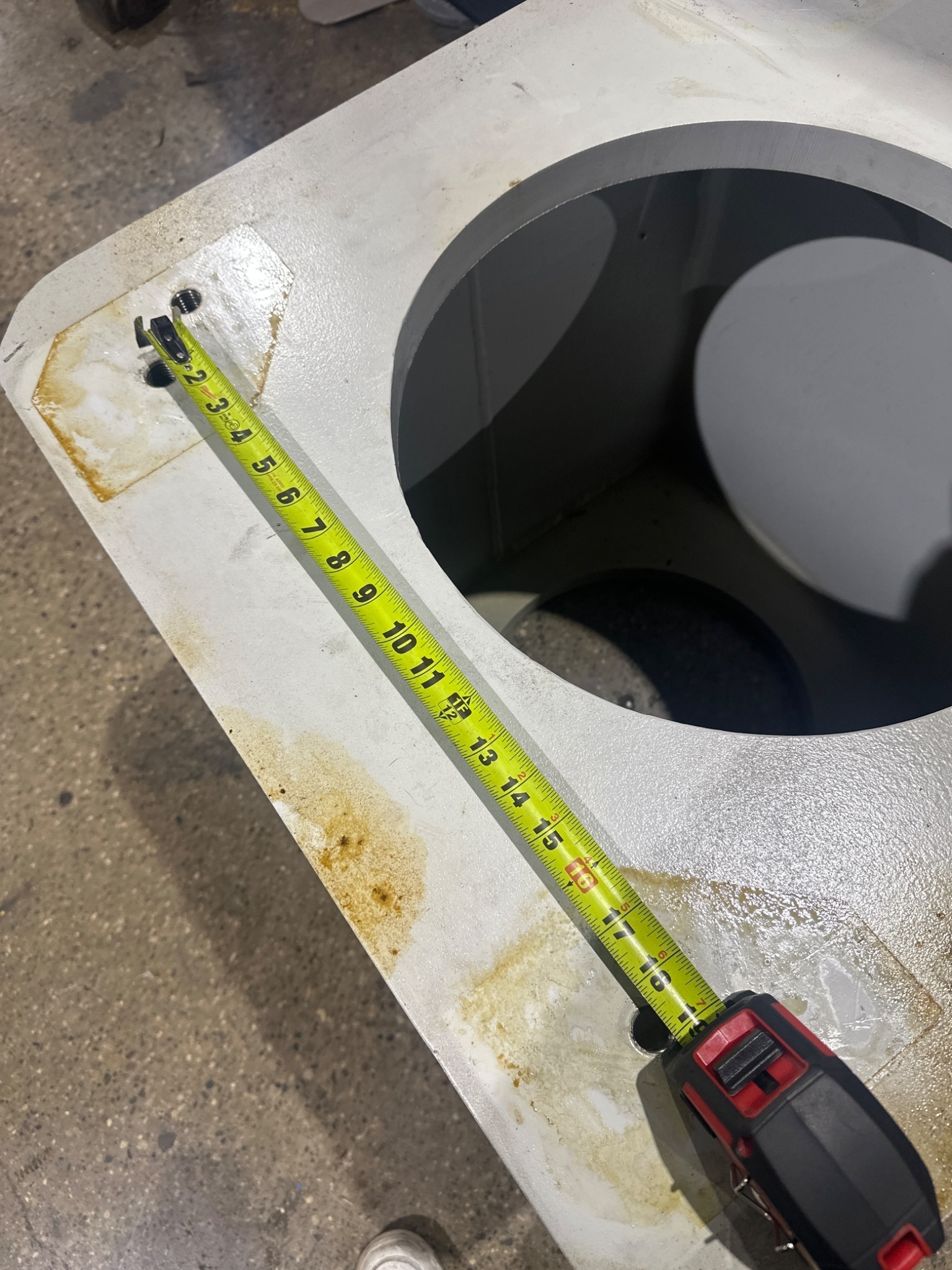 FANUC R2000IC ROBOT BASE 34 X 34 X 28 USED 6