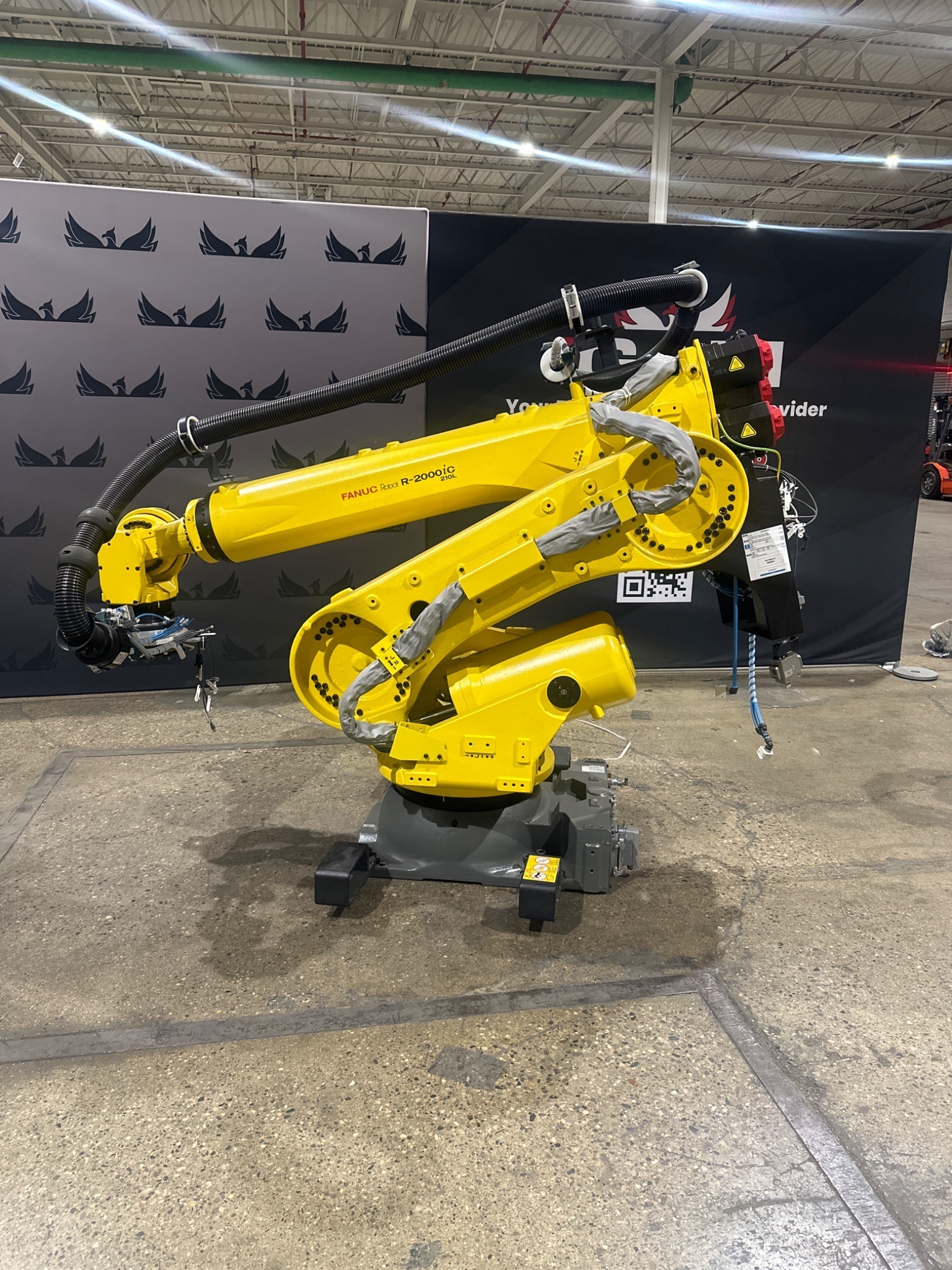 FANUC 2022 R-2000IC 210L ROBOT ARM ONLY USED 0