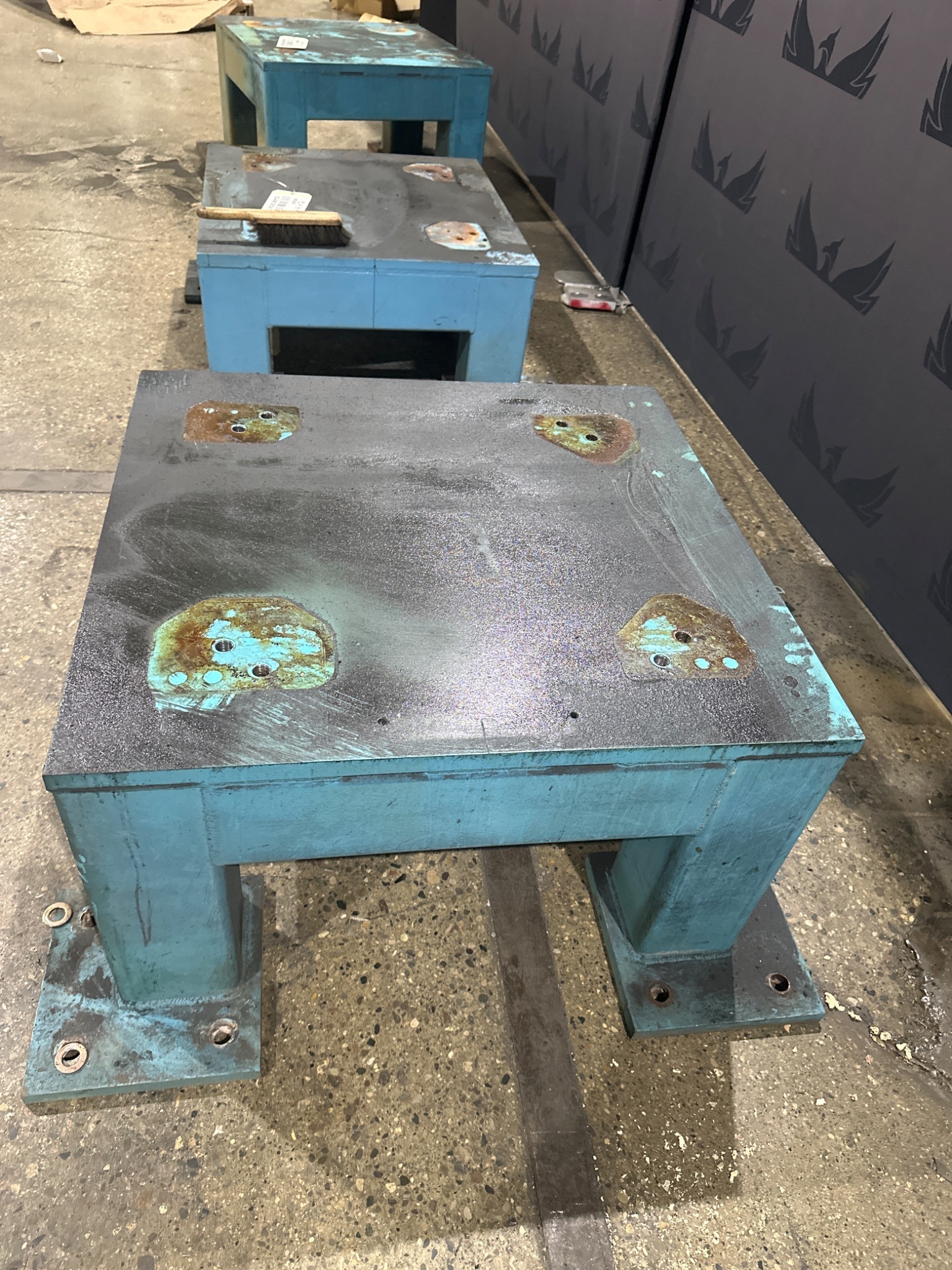 FANUC R2000IB ROBOT RISER 42 in x 40 in x 20 in USED 2
