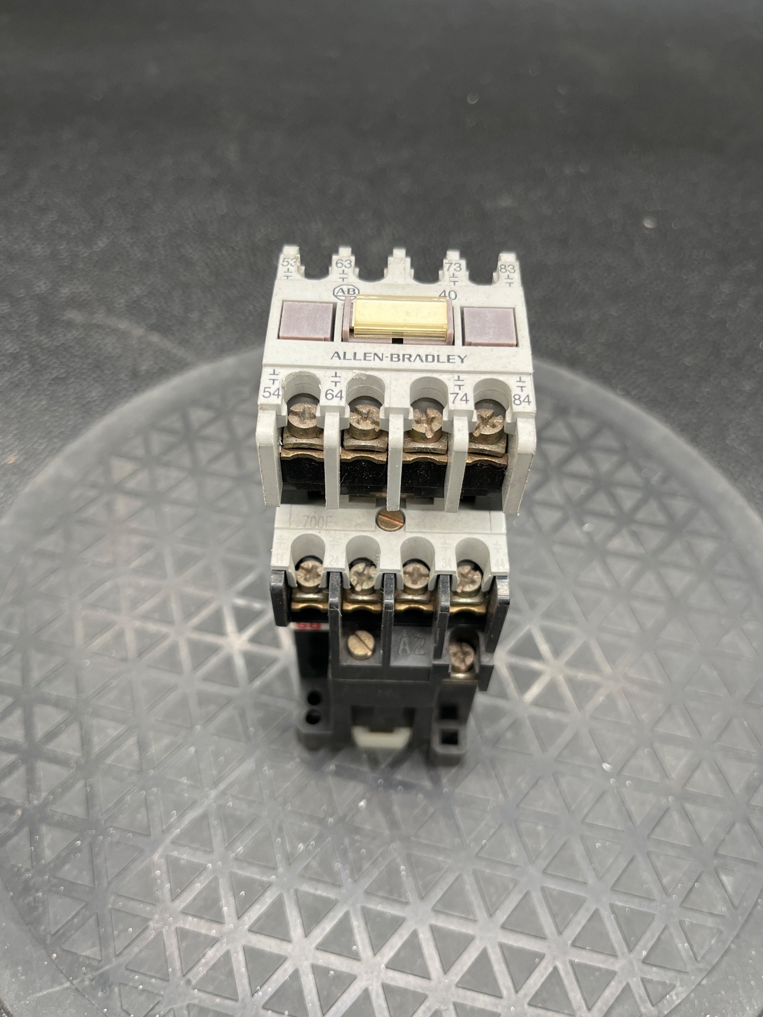 ALLEN BRADLEY 700-F400A1 + 195-FA40 Control Relay & Base USED 0