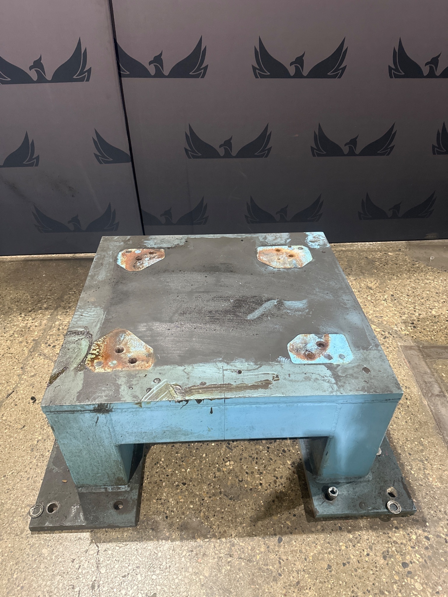 FANUC R2000IB ROBOT RISER 42 X 40 X 16 USED 0