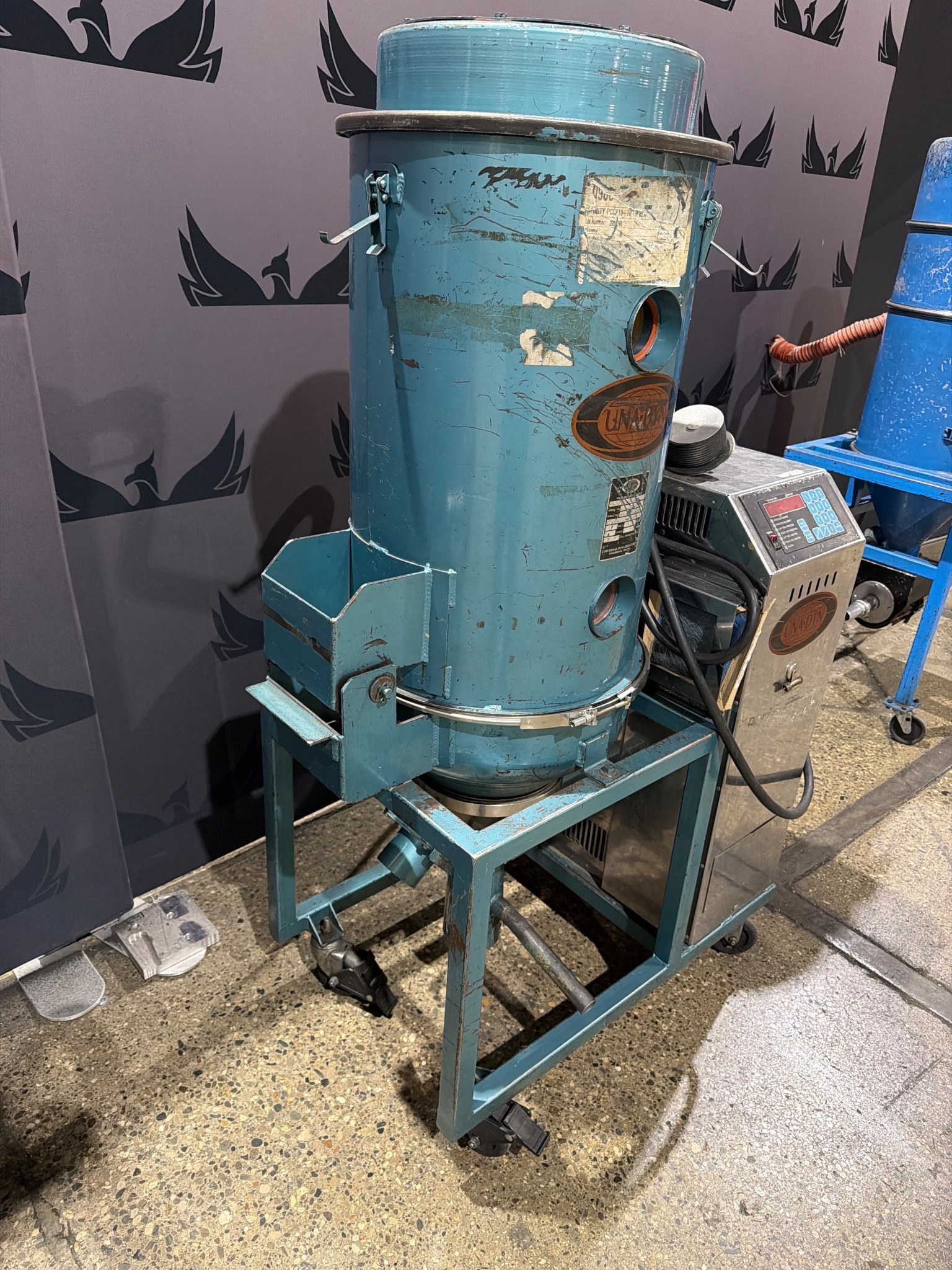 UNA-DYN UDC-30 Auto Mini-Dryer w/ 100# Modular Hopper USED 1