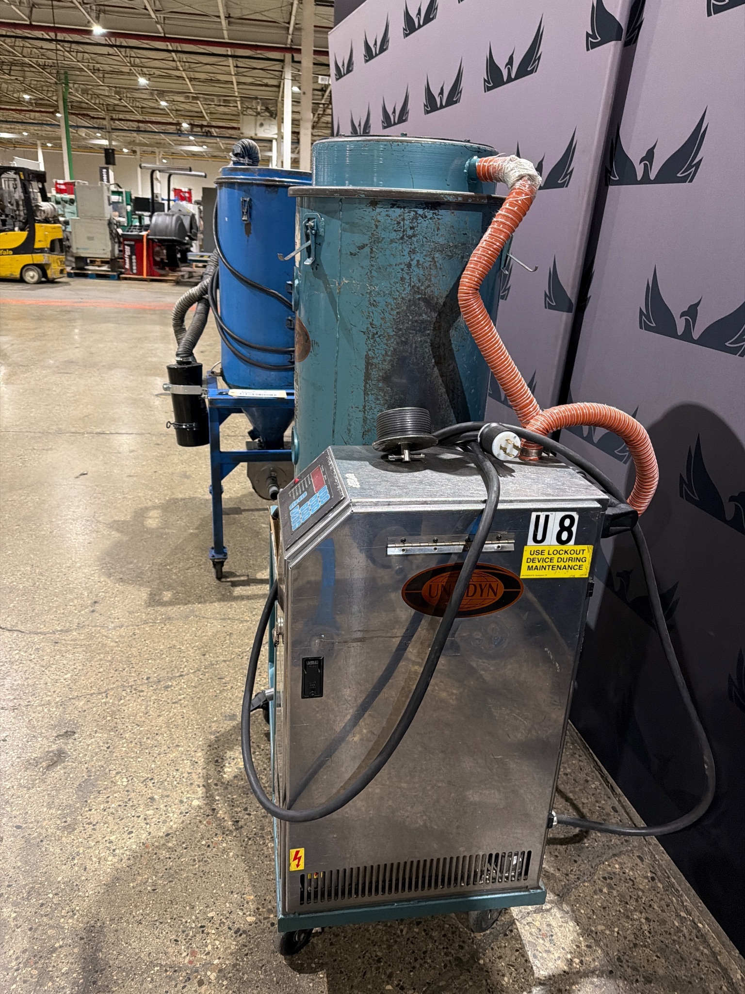 UNA-DYN UDC-30 Auto Mini-Dryer w/ 100# Modular Hopper USED 4
