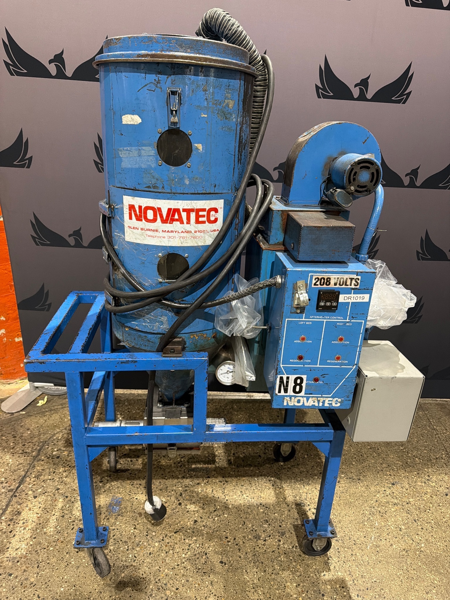 NOVATEC MD-25 Desiccant Dryer w/ 100lb Hopper USED 1