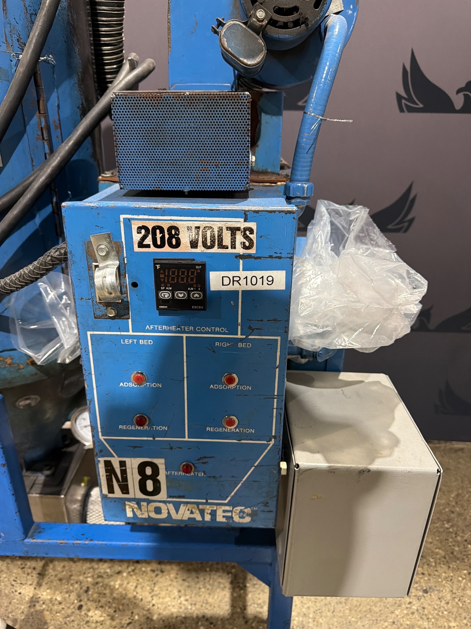 NOVATEC MD-25 Desiccant Dryer w/ 100lb Hopper USED 3