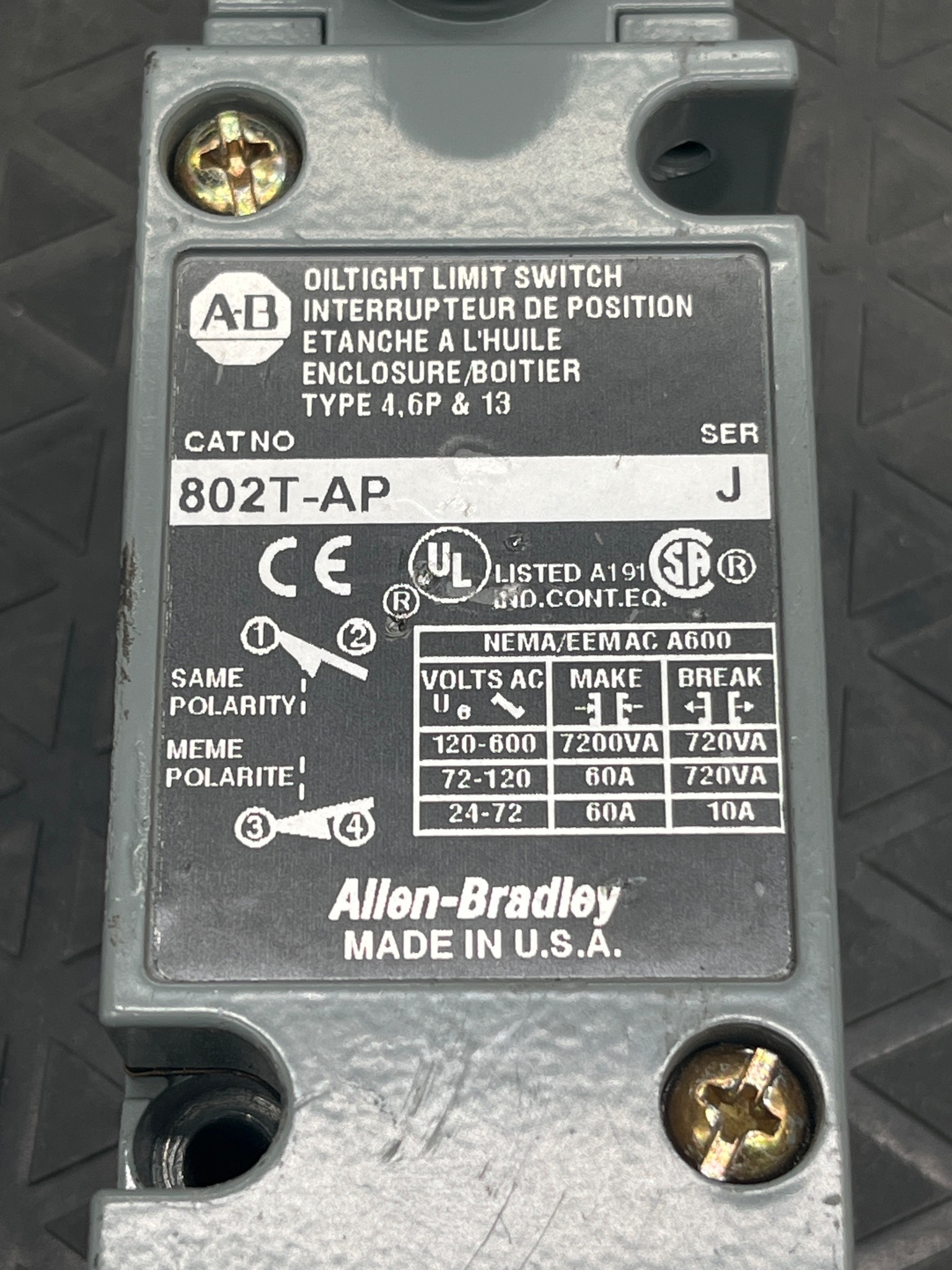ALLEN BRADLEY 802T-AP Limit Switch USED 4