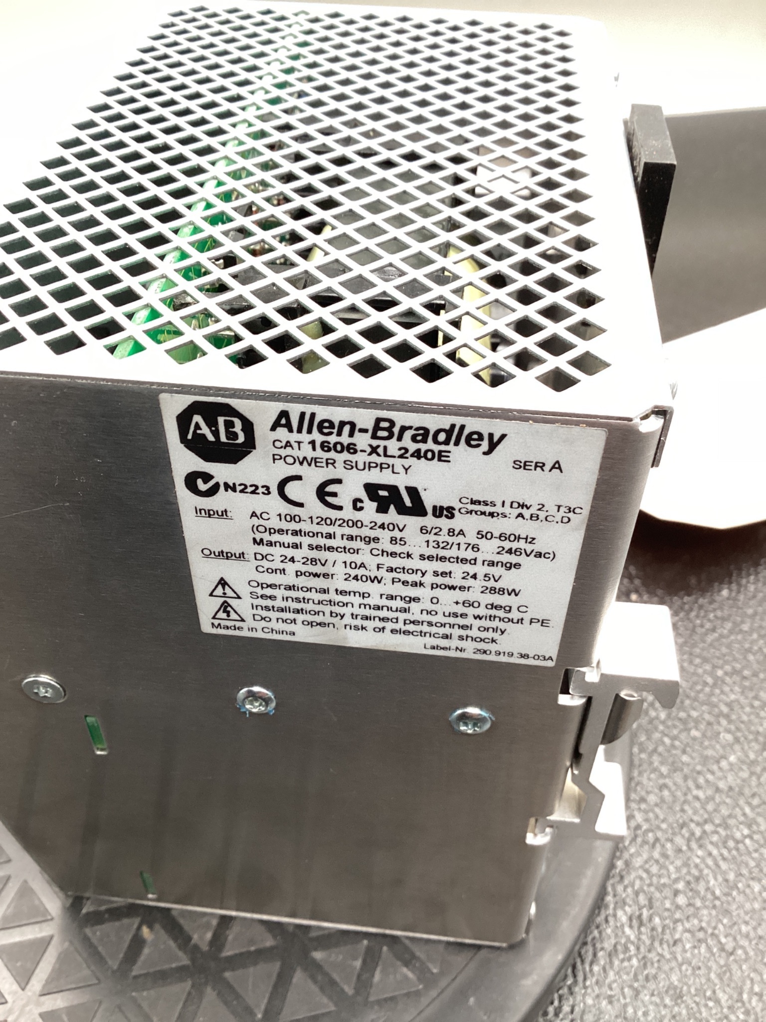 ALLEN BRADLEY 1606-XL240E DIN RAIL POWER SUPPLY 240W 24VDC 10A USED 6