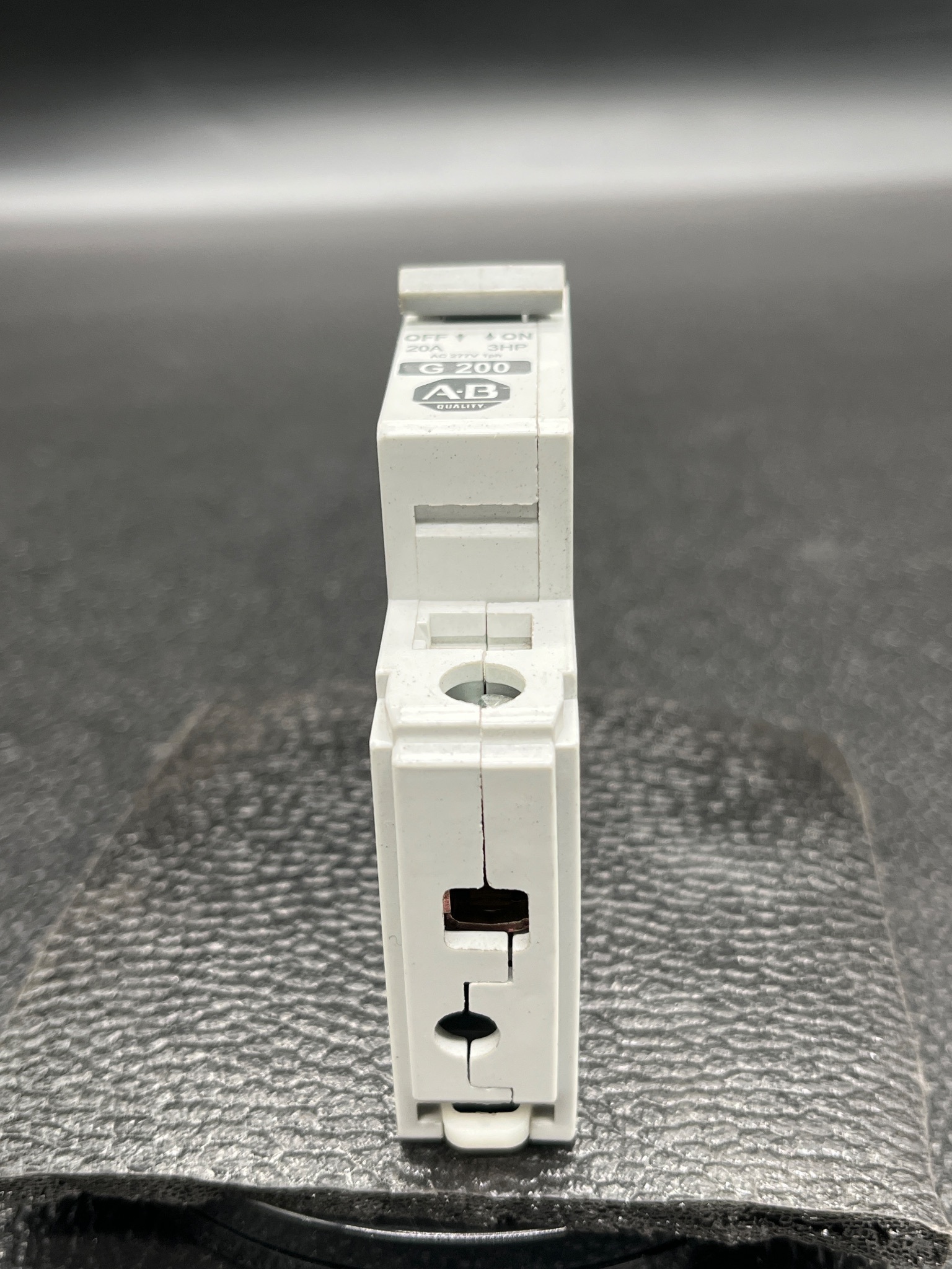 ALLEN BRADLEY 1492-CB1 Circuit Breaker USED 3