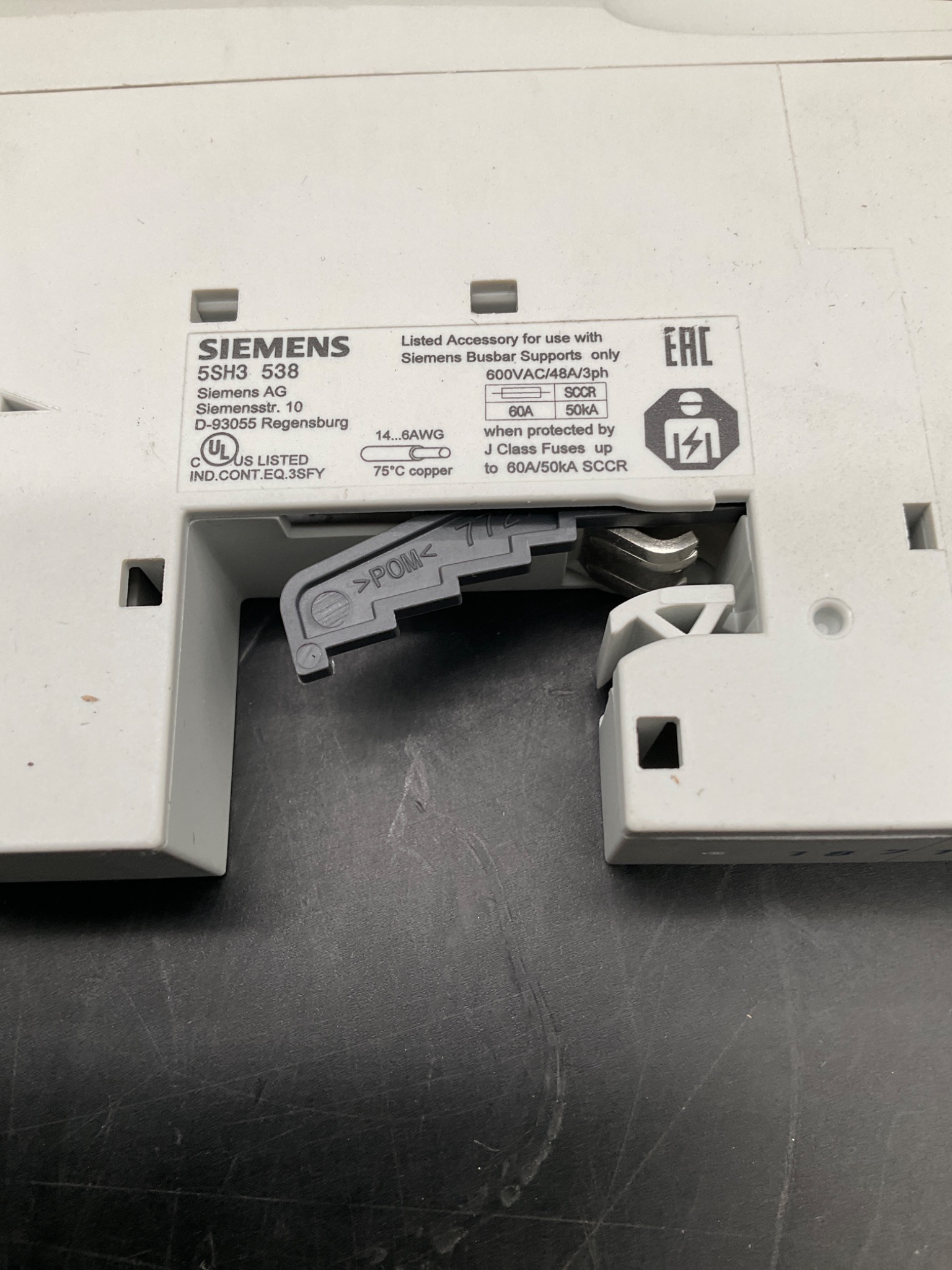 SIEMENS 5SH3-538 Accessory for Busbar Supports USED 1