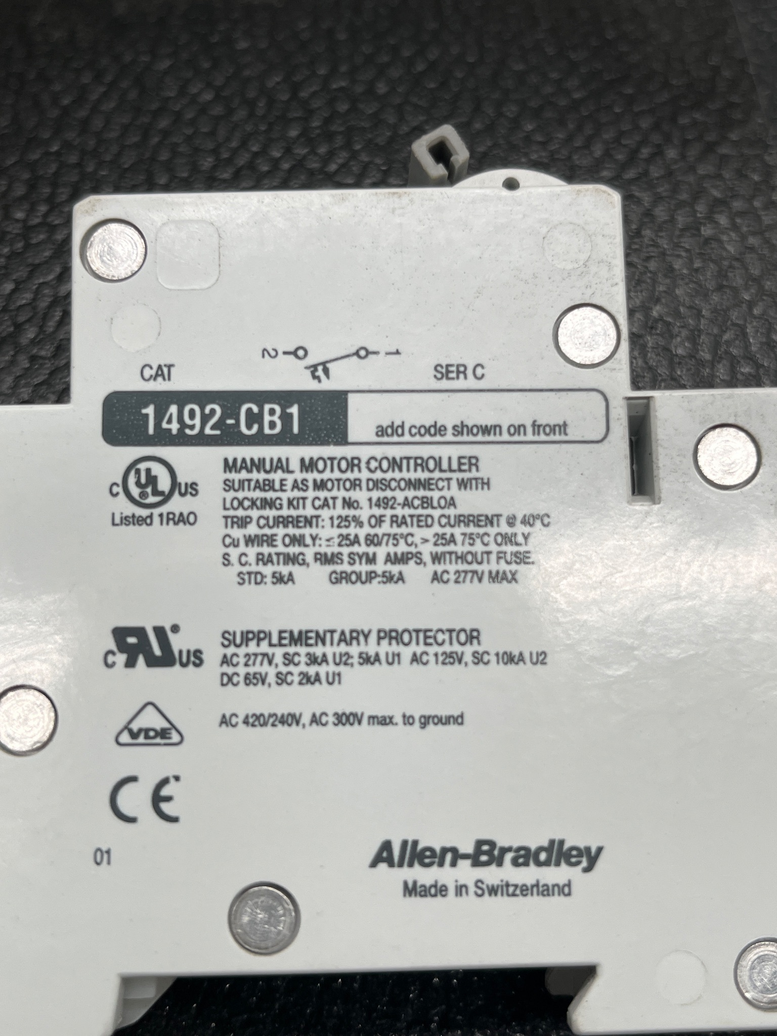 ALLEN BRADLEY 1492-CB1 Circuit Breaker USED 5