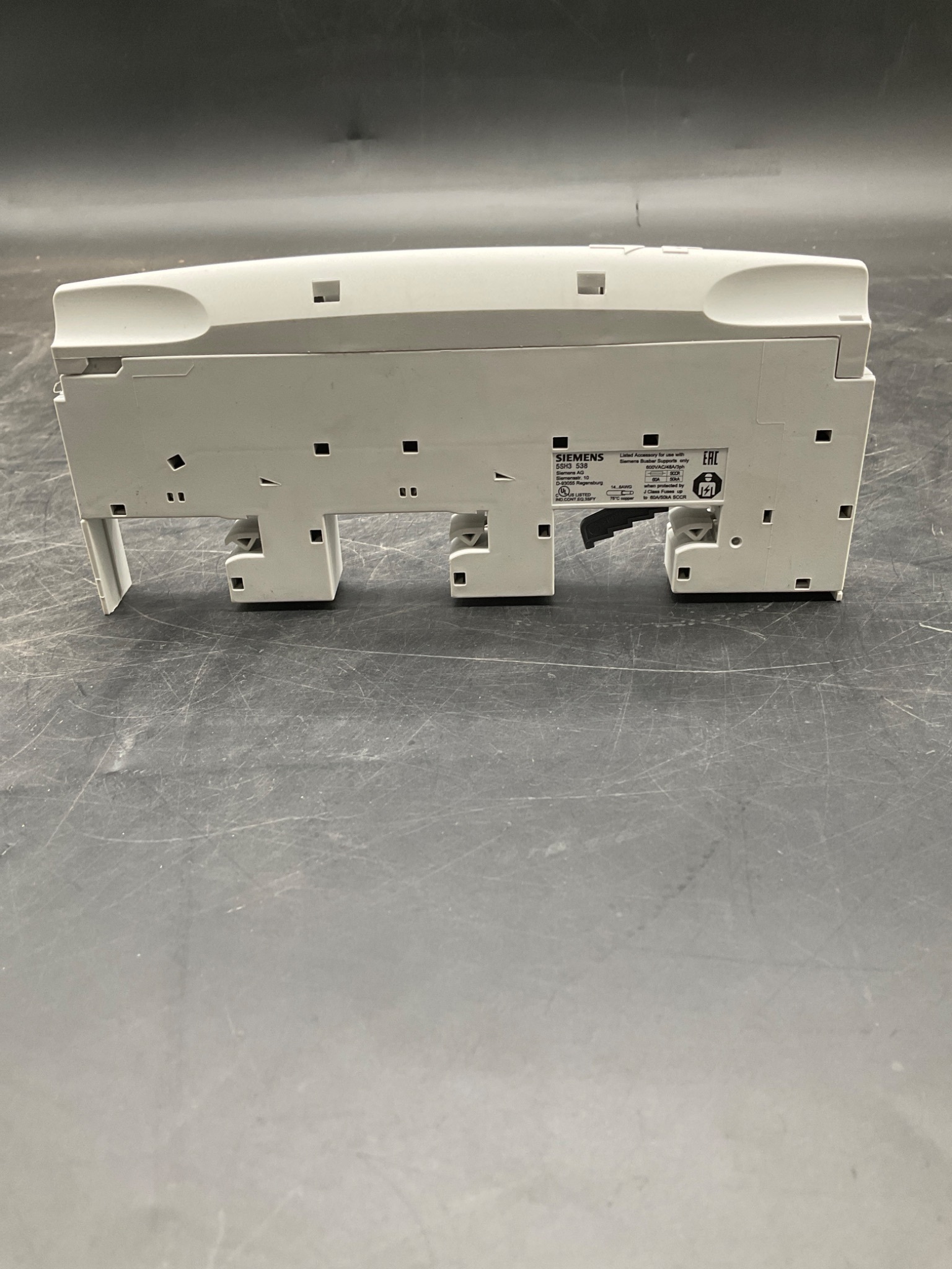 SIEMENS 5SH3-538 Accessory for Busbar Supports USED 4