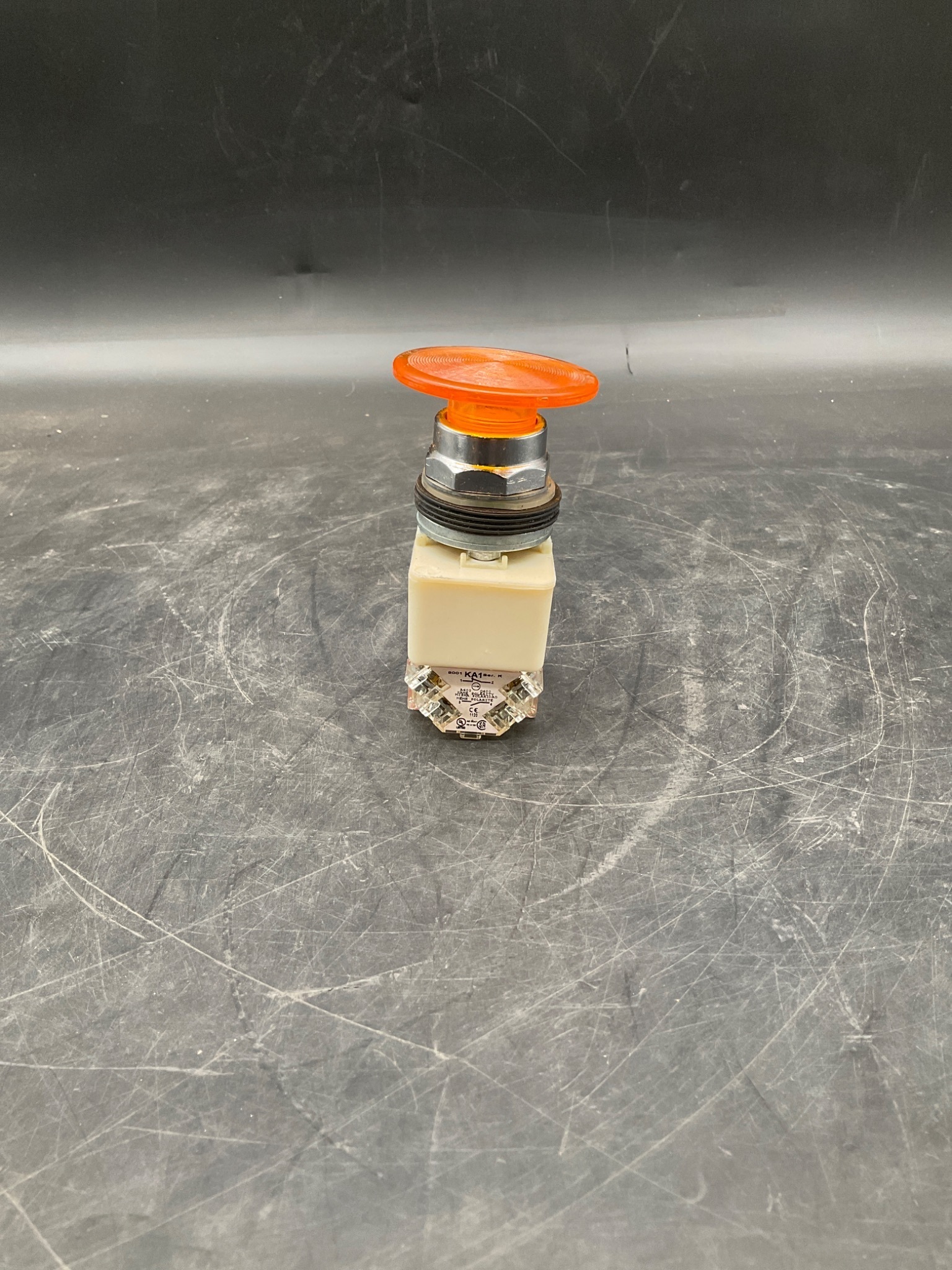 SQUARE D 9001KM35 Orange Mushroom Pushbutton USED 1