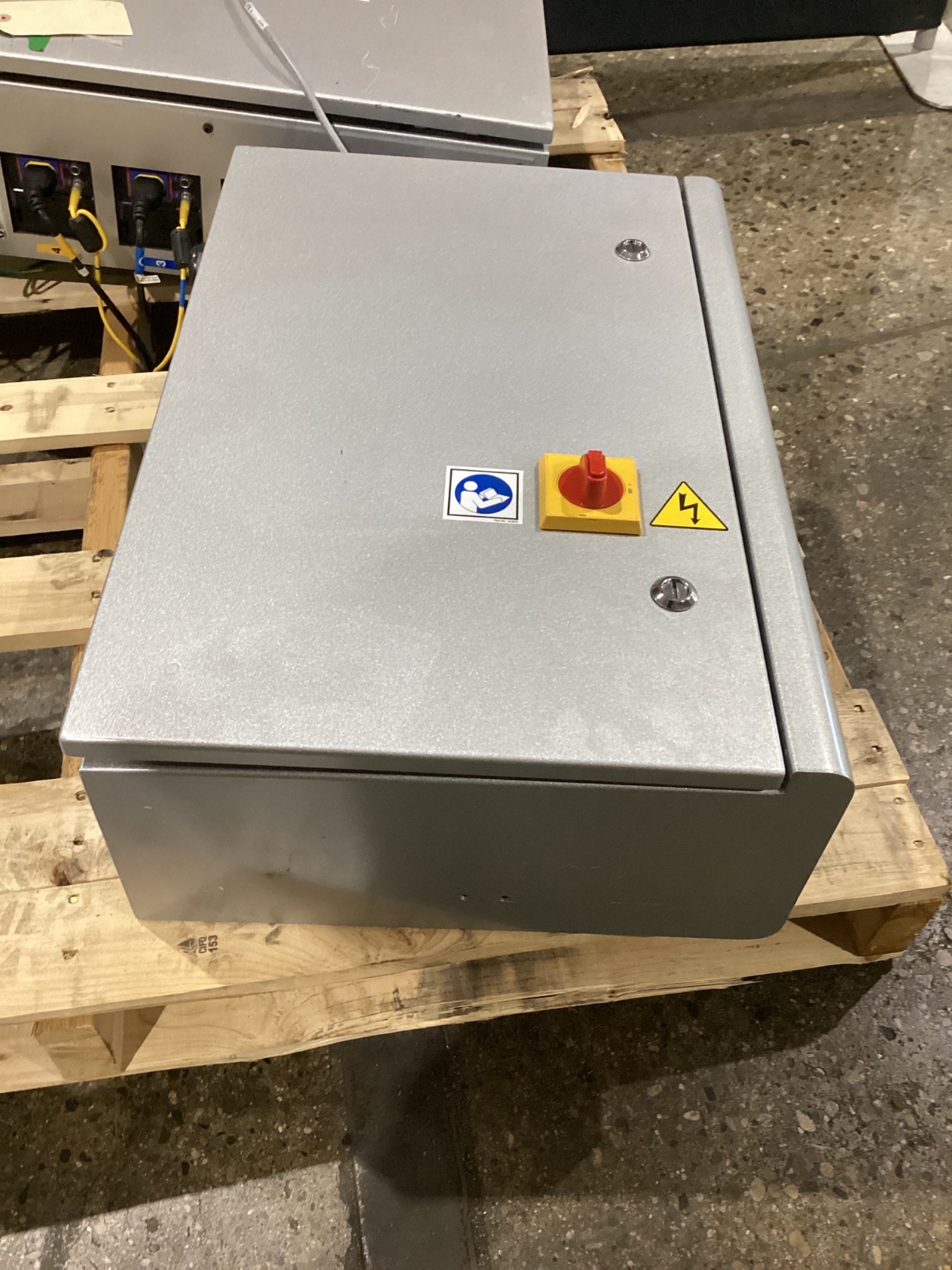 GRACO 24C526 4-Zone Warmmelt Enclosure USED 0