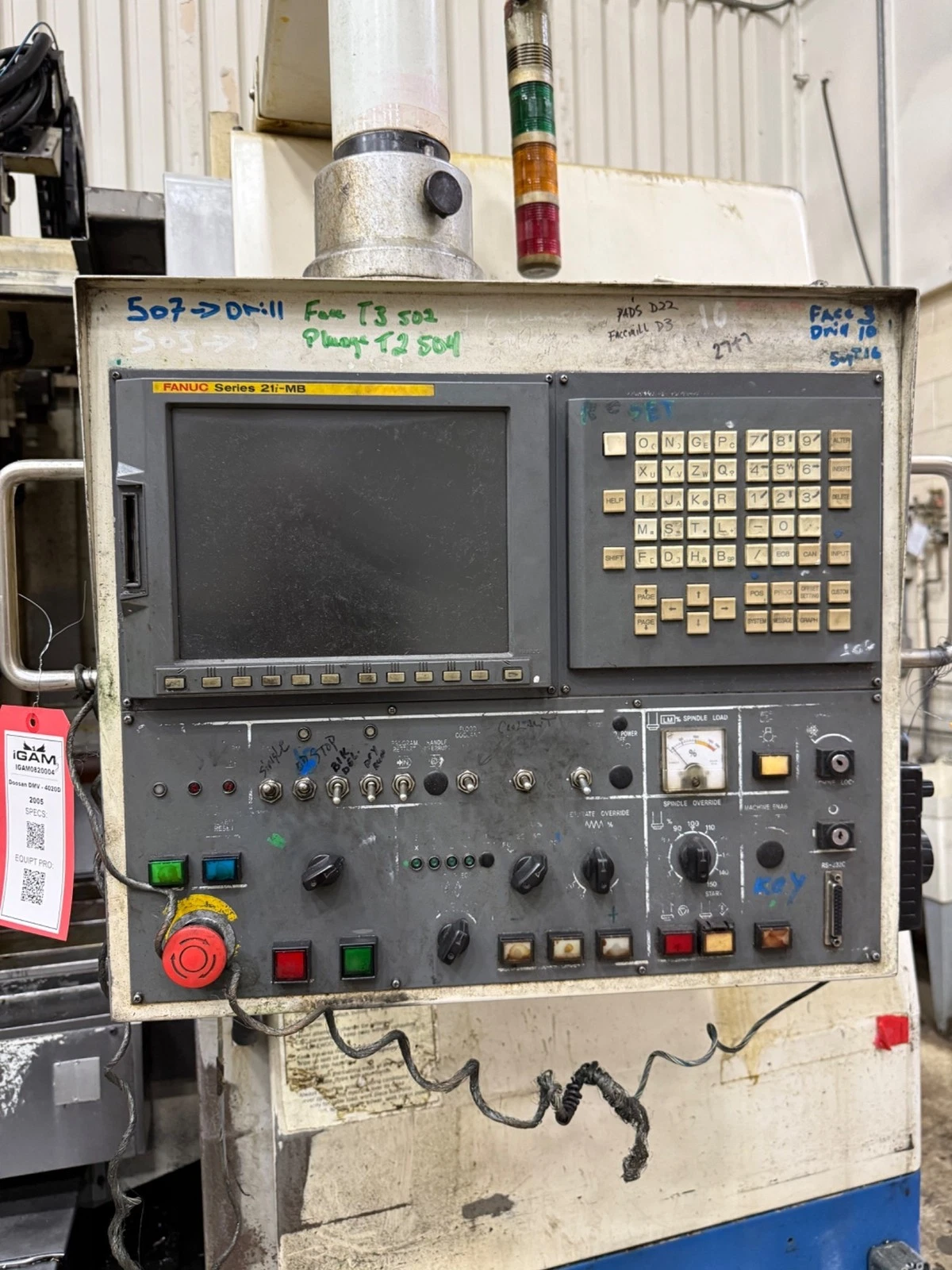 2005 DOOSAN DMV-4020D CNC VERTICAL MACHINING CENTER USED - Image 2