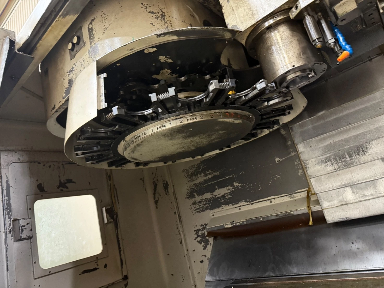 2005 DOOSAN DMV-4020D CNC VERTICAL MACHINING CENTER USED - Image 4