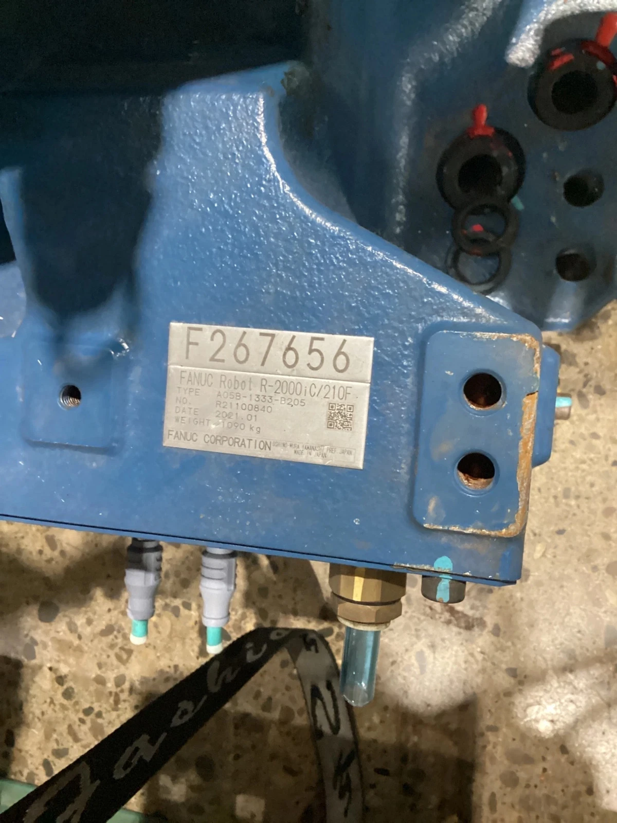 Fanuc R-2000iC/210F Complete with R-30iB Plus Controller USED - Image 10