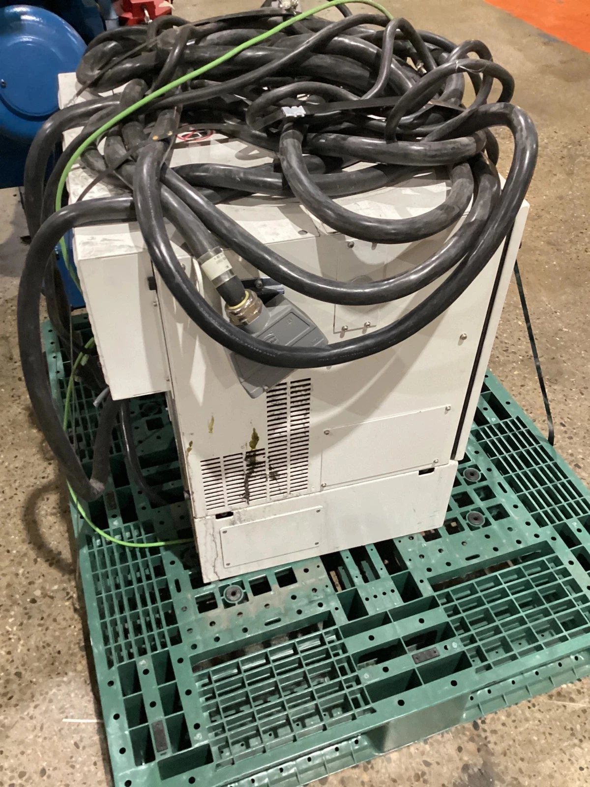 Fanuc R-2000iC/210F Complete with R-30iB Plus Controller USED - Image 14