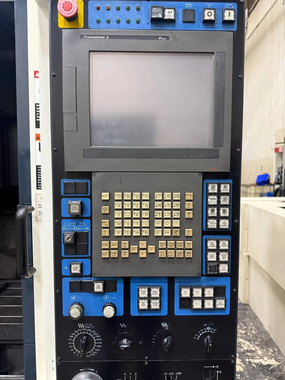 MAKINO E33 GRAPHITE VERTICAL MACHINING CENTER - Image 2