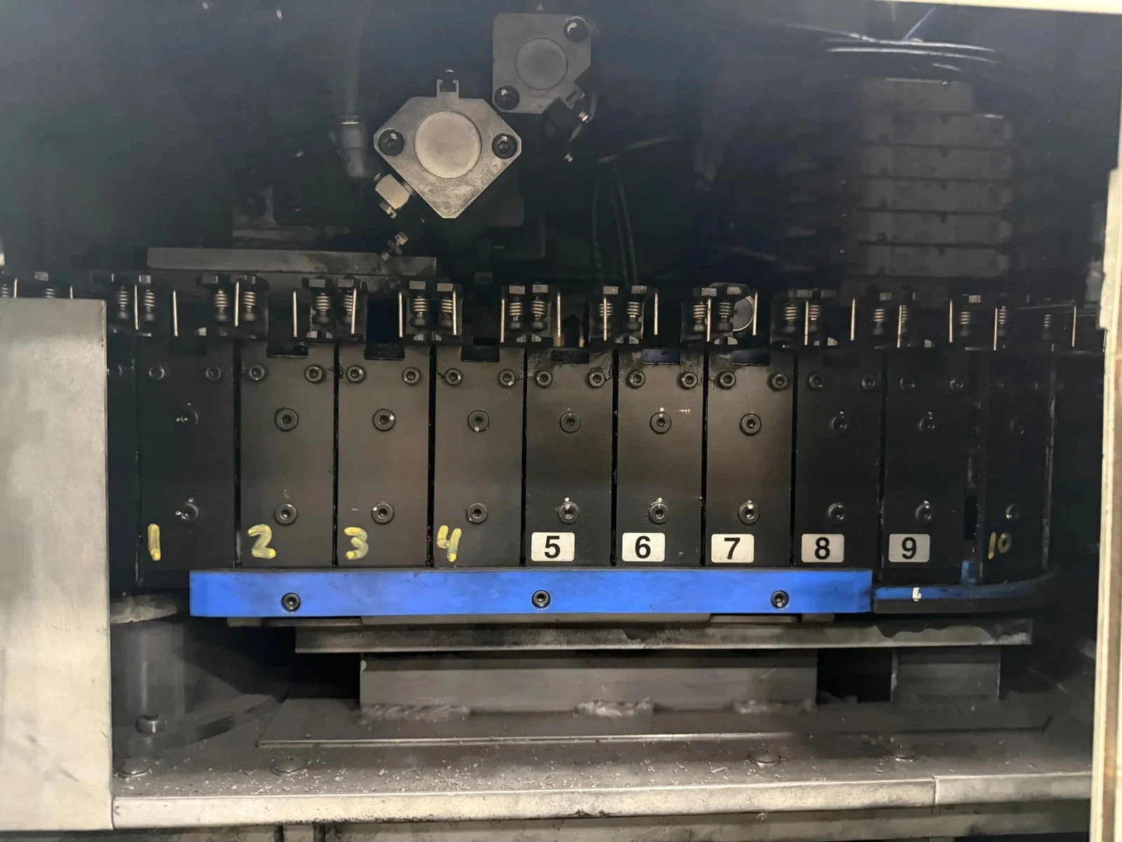 MAKINO E33 GRAPHITE VERTICAL MACHINING CENTER - Image 5
