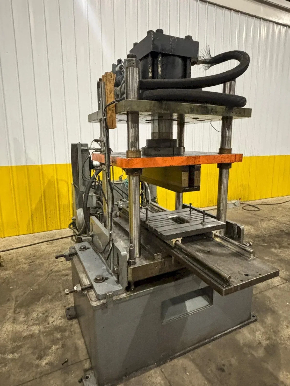100 TON ROLLFORM INC HYDRAULIC 4 POST CUTOFF & POWER UNIT, 12" STROKE USED - Image 6