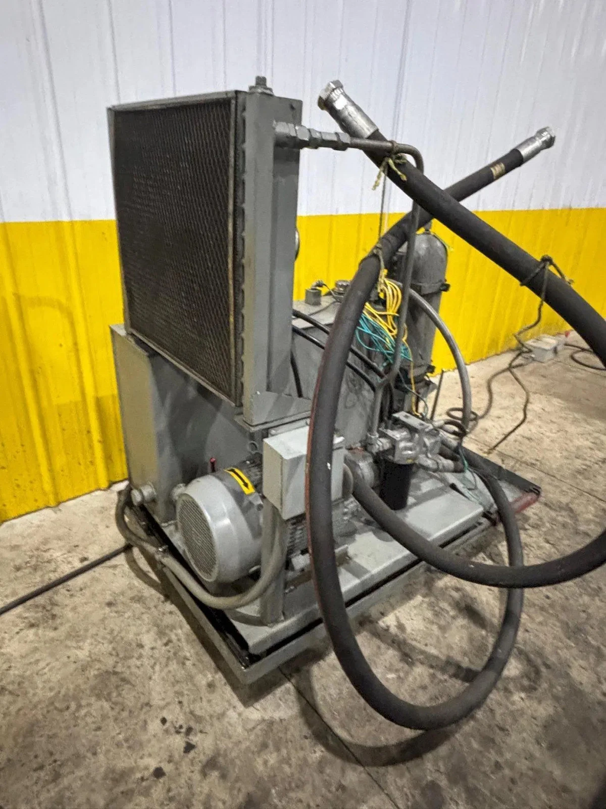 100 TON ROLLFORM INC HYDRAULIC 4 POST CUTOFF & POWER UNIT, 12" STROKE USED - Image 18