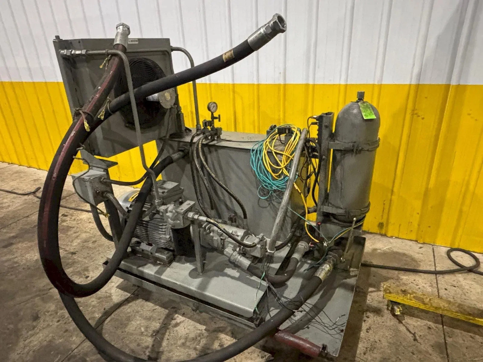 100 TON ROLLFORM INC HYDRAULIC 4 POST CUTOFF & POWER UNIT, 12" STROKE USED - Image 19